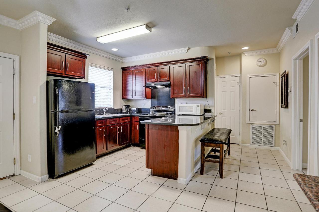 Villa Corporate 2 bedroom Suite Furnished Condo Houston Buitenkant foto